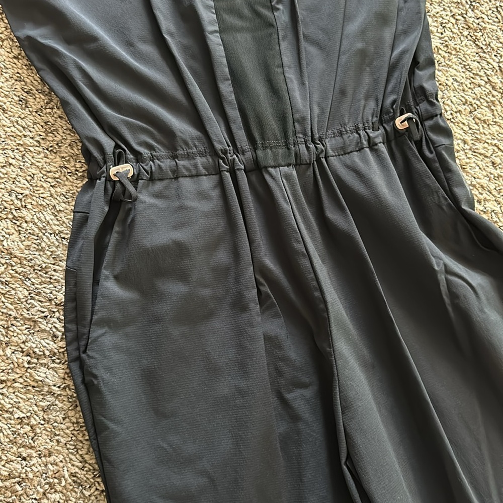 Title nine black romper - Picture 2 of 6